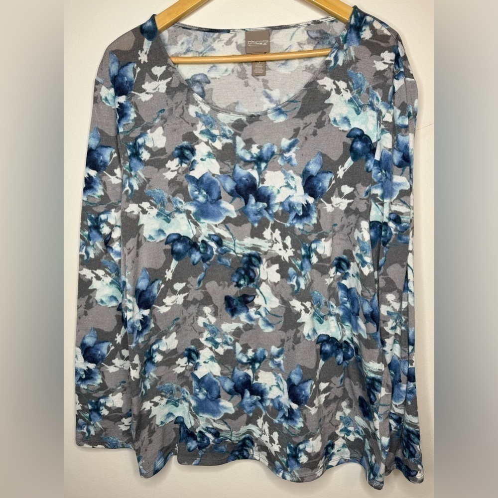 Chico's Women’s Gray Blue Floral Polyester Blend Long Sleeve Knit Blouse Size 3 - Picture 3 of 6